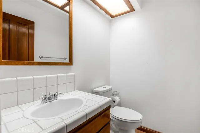 $829,000 | 3735 West Woodside Avenue, Visalia, CA 93291