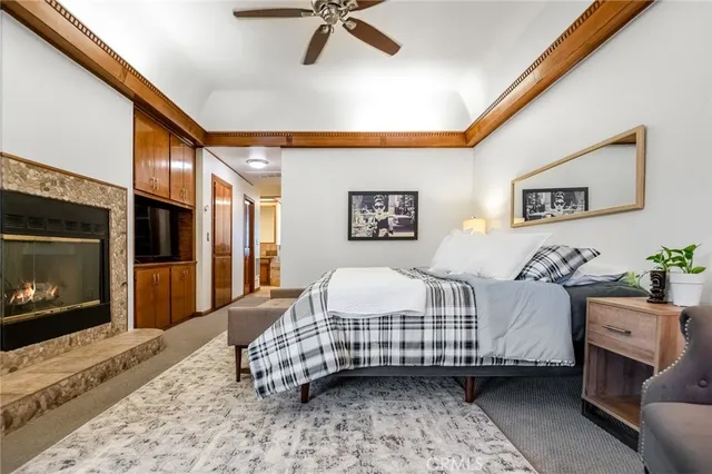 $829,000 | 3735 West Woodside Avenue, Visalia, CA 93291