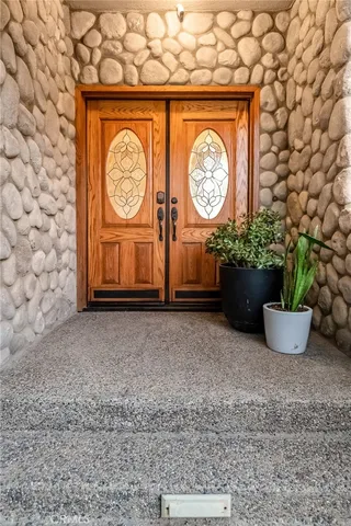 $829,000 | 3735 West Woodside Avenue, Visalia, CA 93291