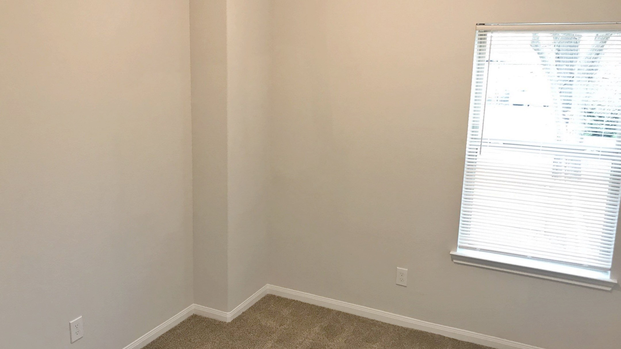 7966 Henson Street, Unit B Houston, TX 77028 - Photo 24 of 27 a small space with a window