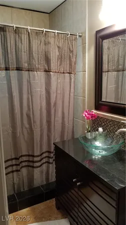 $3,500 | 7015 West El Parque Avenue, Las Vegas, NV 89117