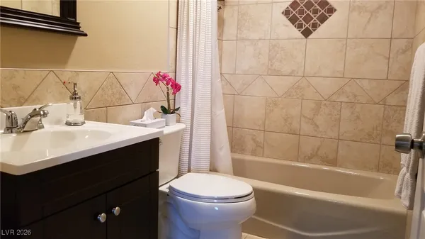 $3,500 | 7015 West El Parque Avenue, Las Vegas, NV 89117