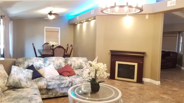 $3,500 | 7015 West El Parque Avenue, Las Vegas, NV 89117