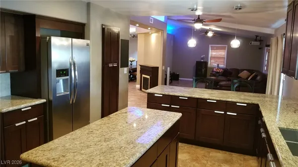 $3,500 | 7015 West El Parque Avenue, Las Vegas, NV 89117