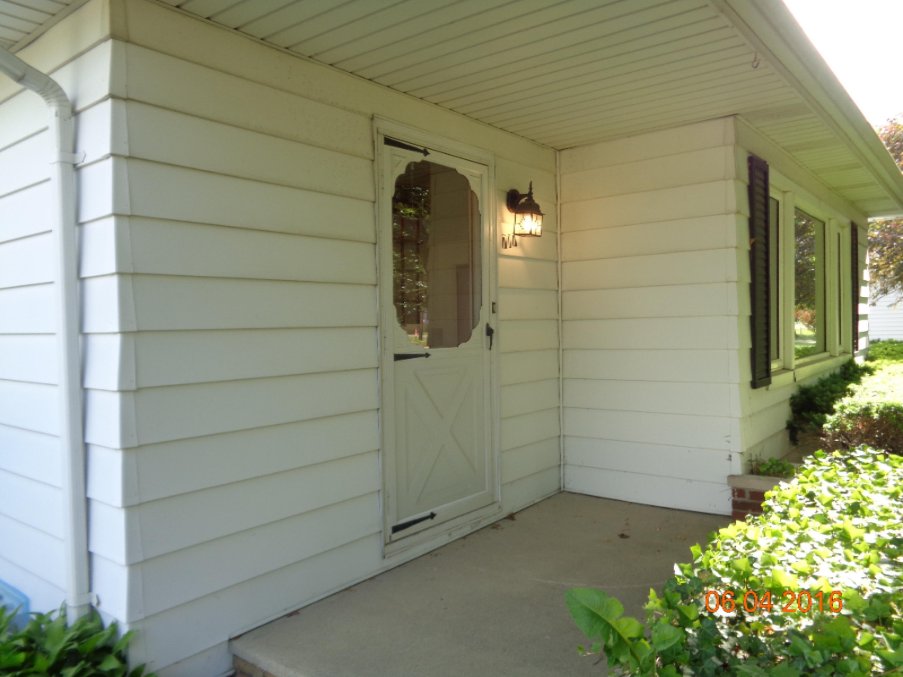717 Sheridan Road St. Joseph, MI 49085 - Photo 3 of 25 DSC01569