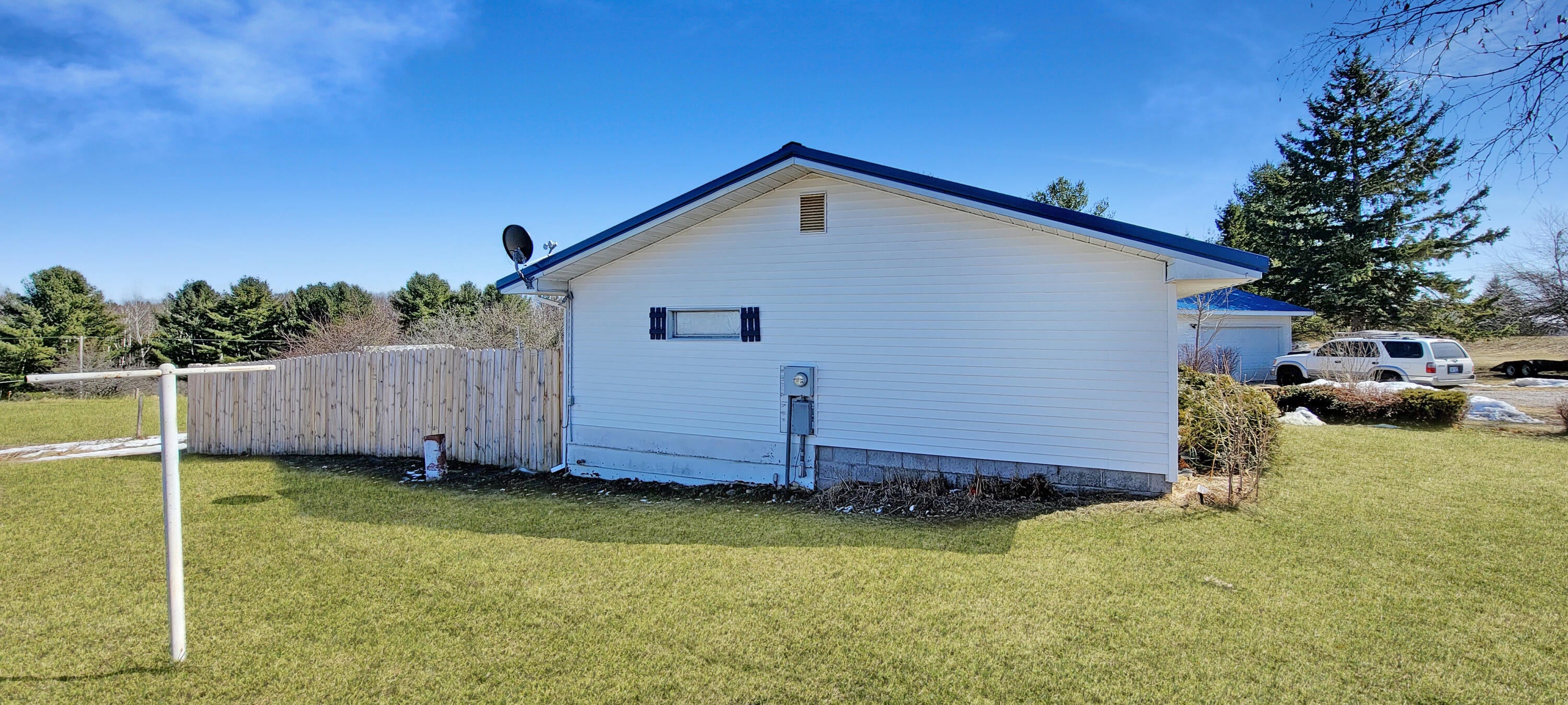 6384 South River Road Cheboygan, MI 49721 - Photo 5 of 25 Gallery Image 5
