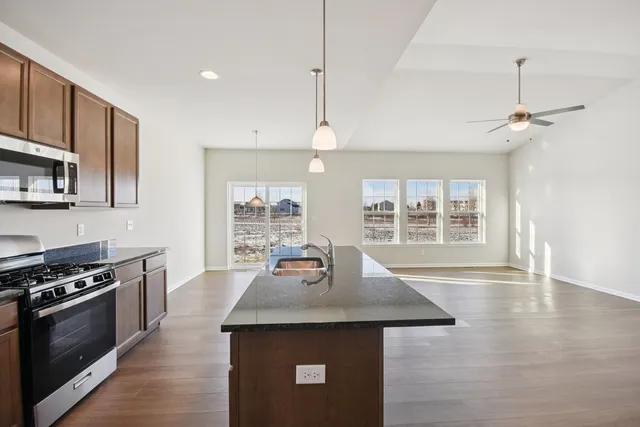 $399,900 | 341 North Aspen Drive, Cortland, IL 60112