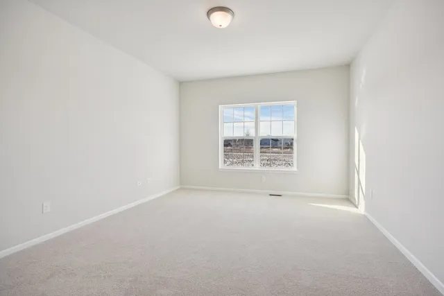 $399,900 | 341 North Aspen Drive, Cortland, IL 60112