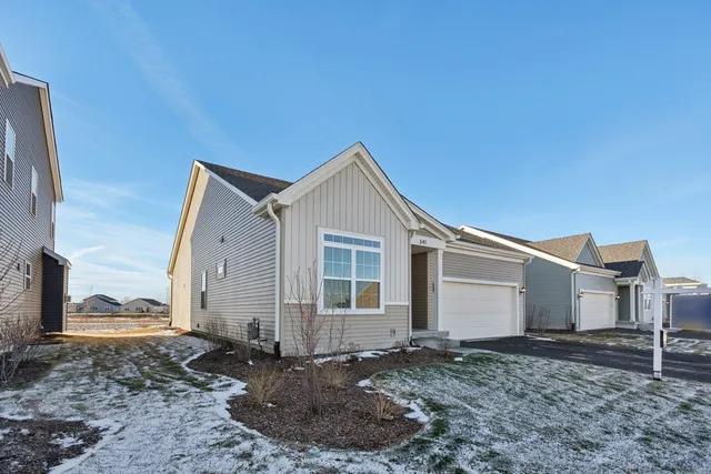 $399,900 | 341 North Aspen Drive, Cortland, IL 60112