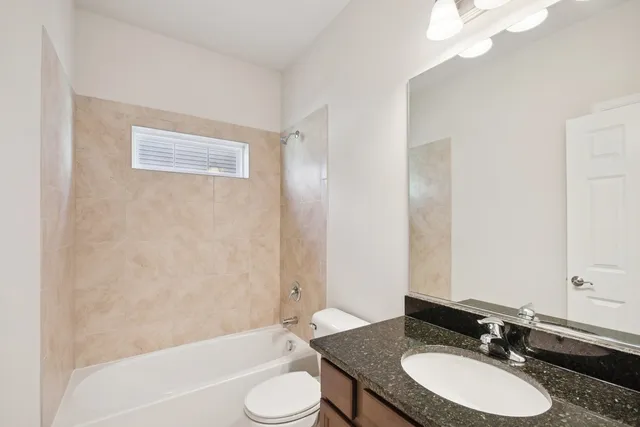 $399,900 | 341 North Aspen Drive, Cortland, IL 60112