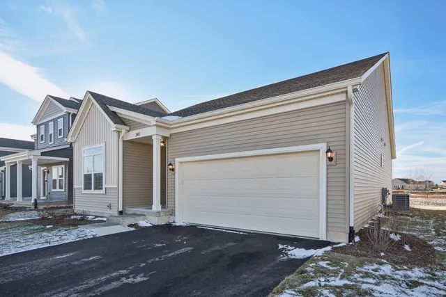 $399,900 | 341 North Aspen Drive, Cortland, IL 60112