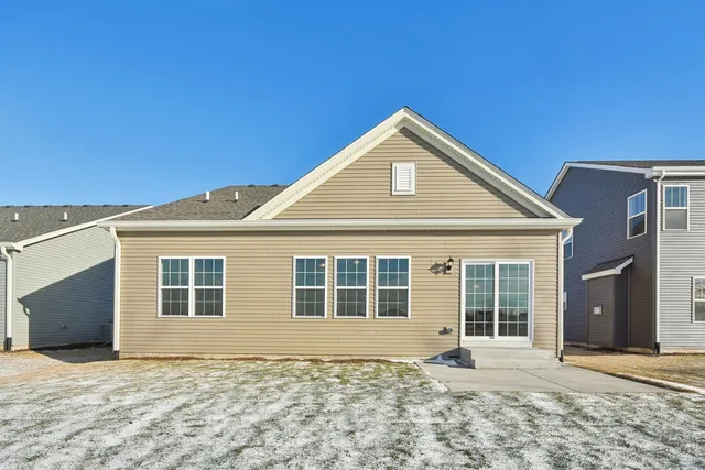 $399,900 | 341 North Aspen Drive, Cortland, IL 60112