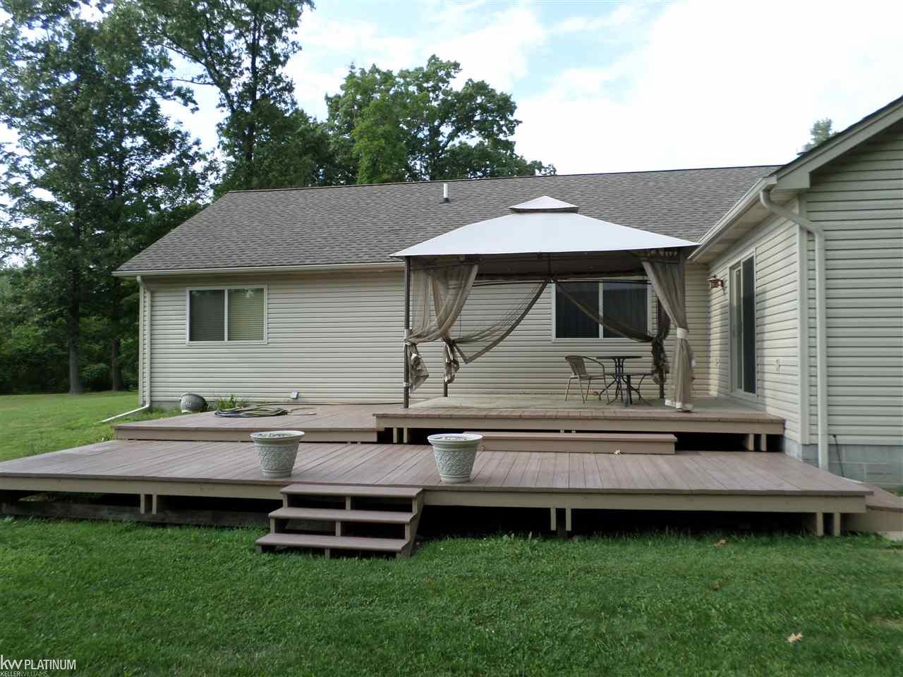 6369 Swartout Road Algonac, MI 48001 - Photo 11 of 90 31300892-10.JPG