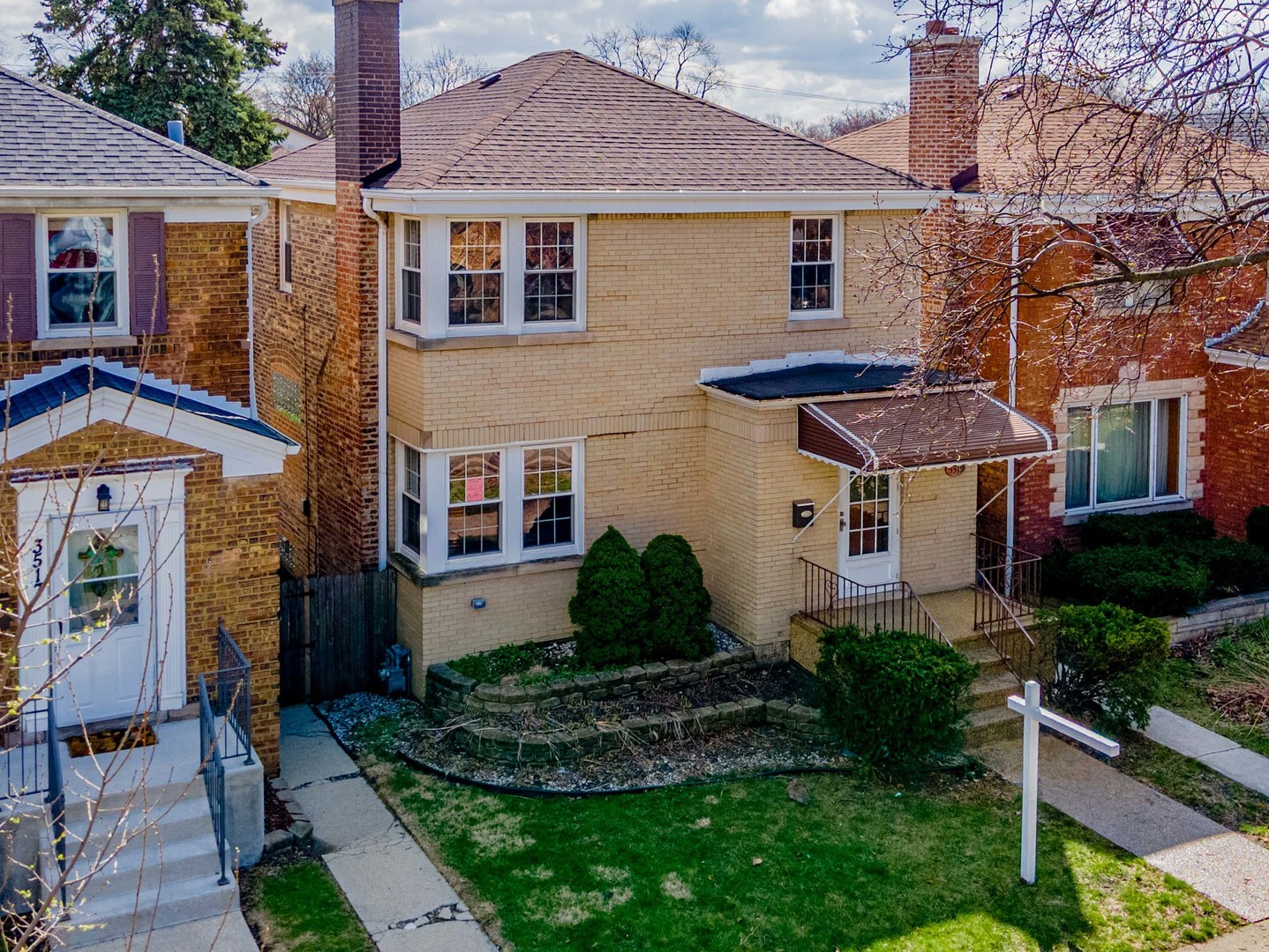 3519 Ridgeland Avenue Berwyn, IL 60402 - Photo 28 of 29 a front view of a house with garden