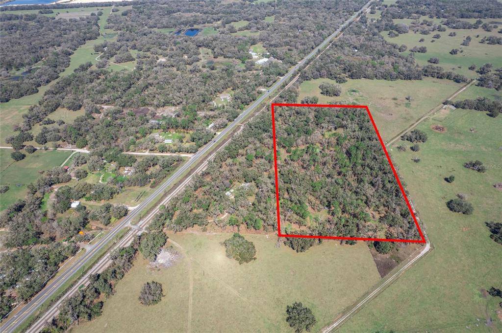 301 South St Webster Webster, FL 33597 - Photo 10 of 12 a view of entryway