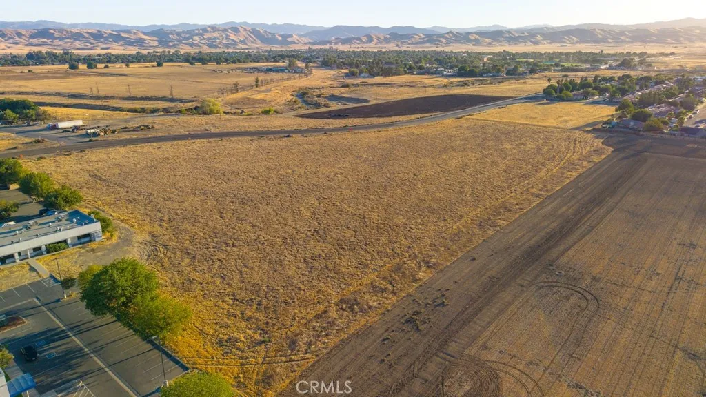 0 Phelps Coalinga, CA 93210 - Photo 9 of 21 a view of an ocean and city