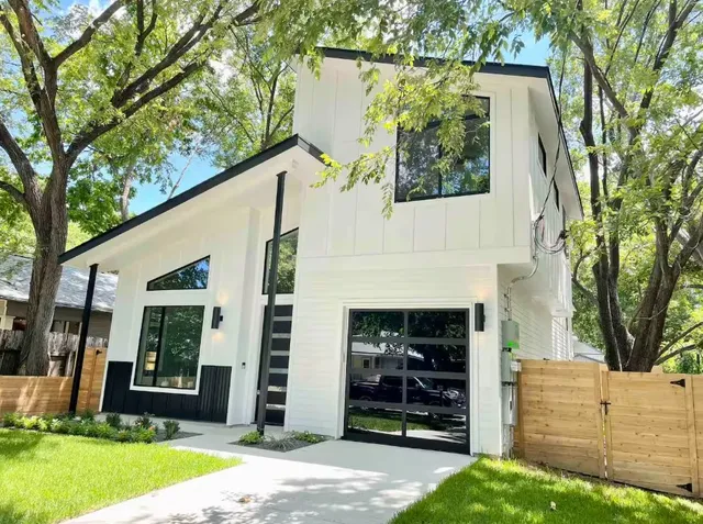 $4,500 | 2009 Canterbury Street, Unit 1, Austin, TX 78702