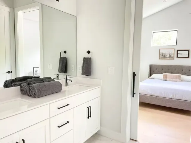 $4,500 | 2009 Canterbury Street, Unit 1, Austin, TX 78702