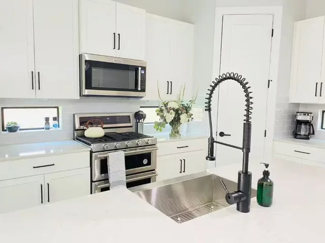 $4,500 | 2009 Canterbury Street, Unit 1, Austin, TX 78702