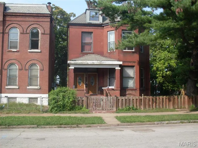 $150,000 | 3237 Barrett Street, St. Louis, MO 63107