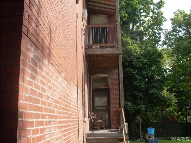 $150,000 | 3237 Barrett Street, St. Louis, MO 63107