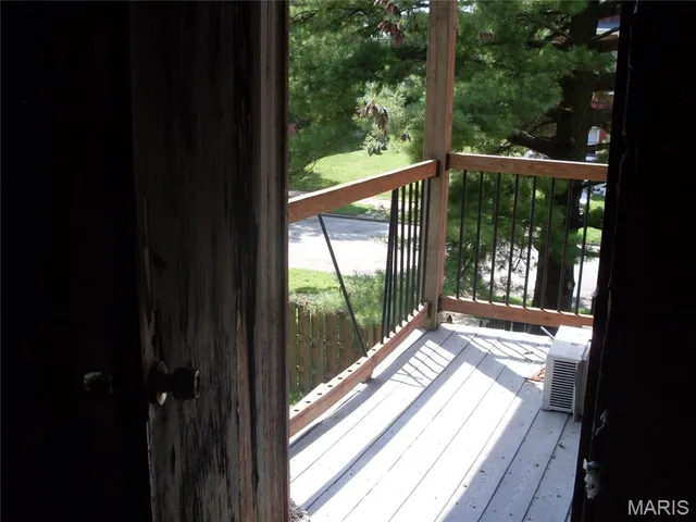 $150,000 | 3237 Barrett Street, St. Louis, MO 63107