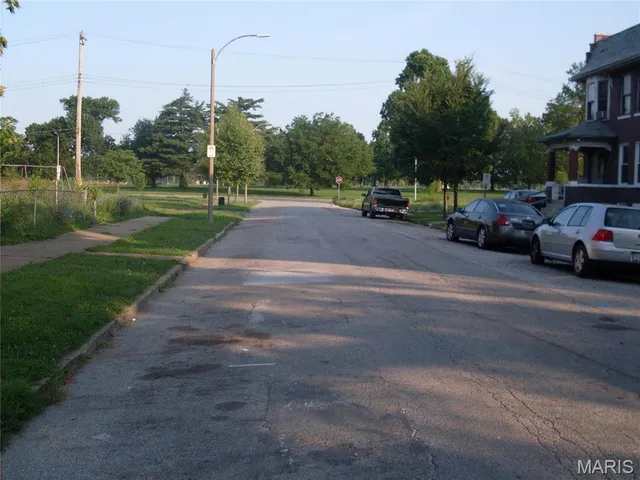 $150,000 | 3237 Barrett Street, St. Louis, MO 63107