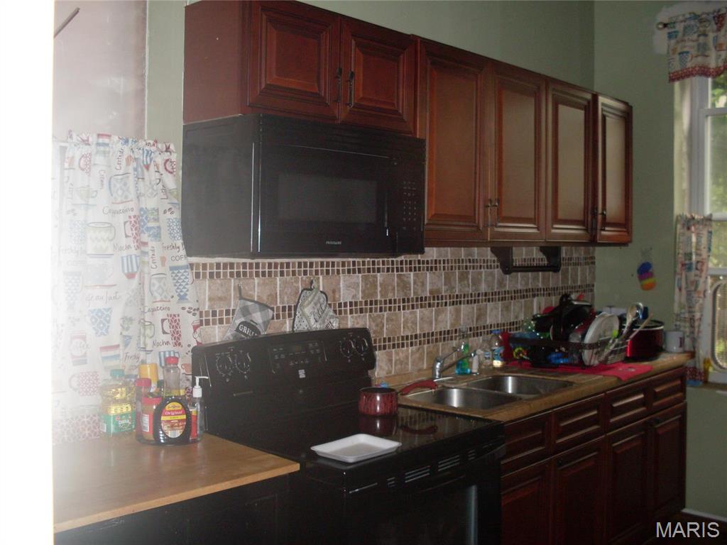 3237 Barrett Street St. Louis, MO 63107 - Photo 7 of 39