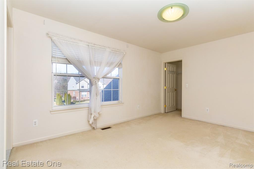 3585 Everett Drive Rochester Hills, MI 48307 - Photo 40 of 75