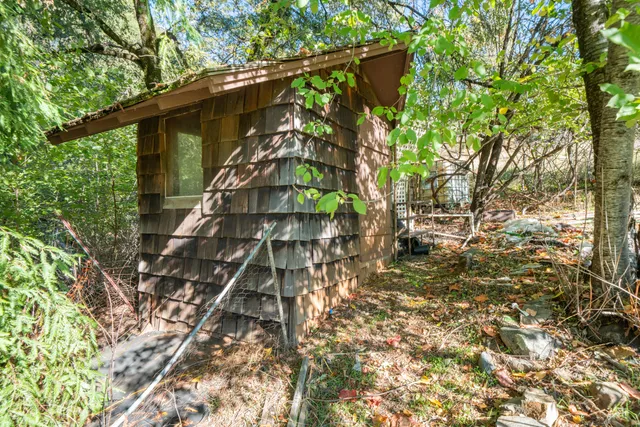 $299,900 | 20389 Our Road, Lakehead, CA 96051