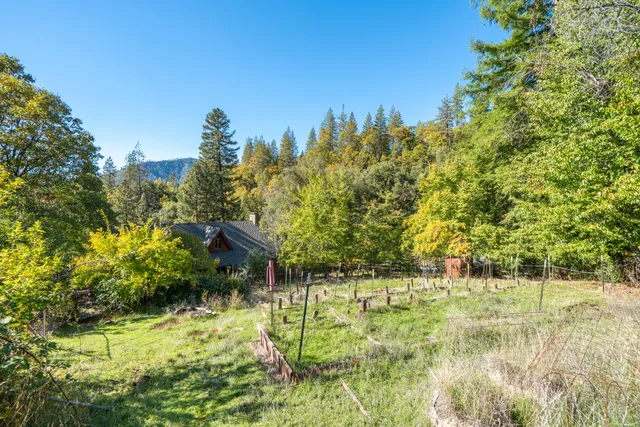 $299,900 | 20389 Our Road, Lakehead, CA 96051