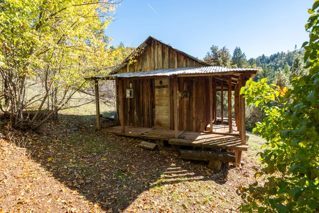 $299,900 | 20389 Our Road, Lakehead, CA 96051