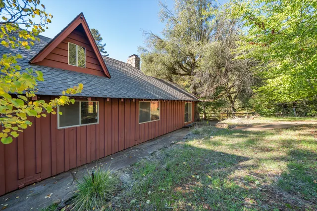 $299,900 | 20389 Our Road, Lakehead, CA 96051