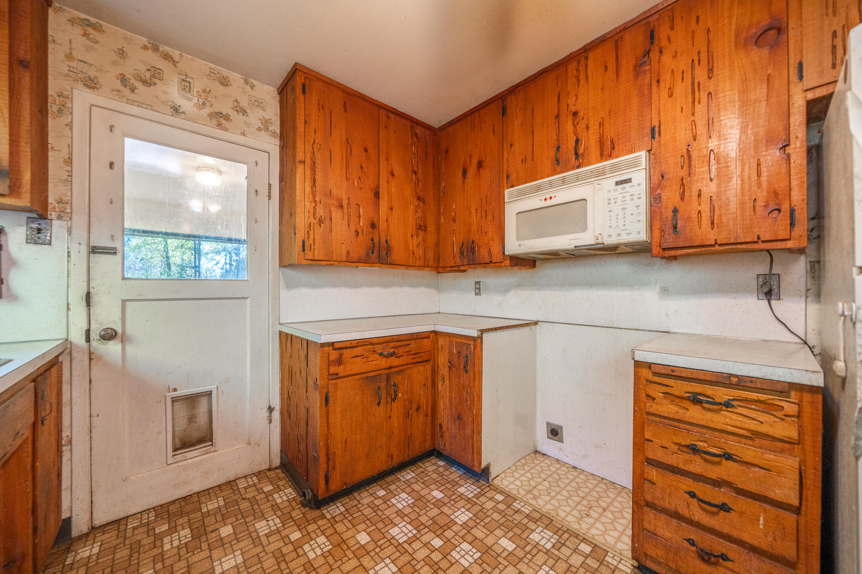 20389 Our Road Lakehead, CA 96051 - Photo 56 of 92 ELECTRIC RANGE OPENING