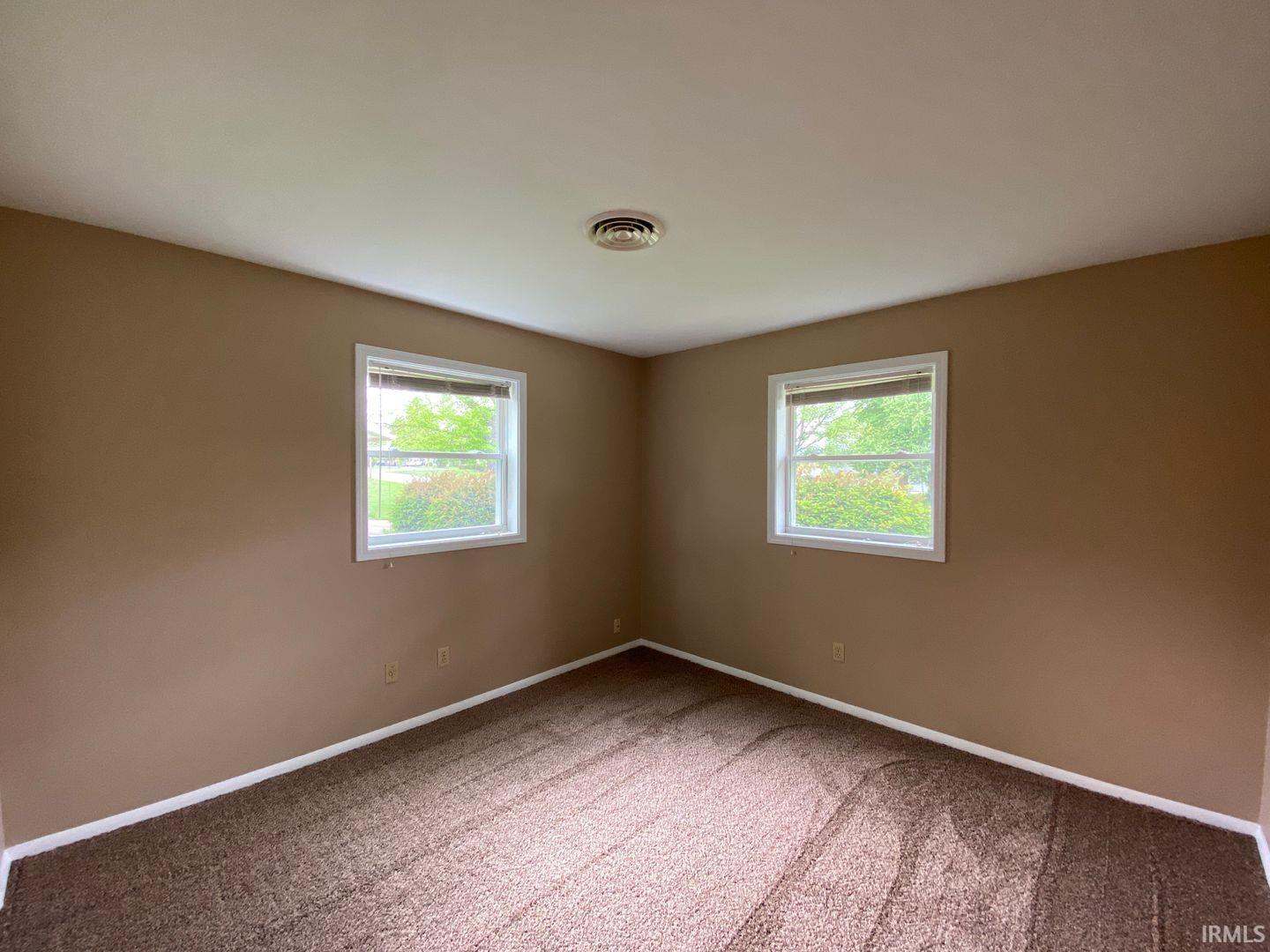 3900 South Rendy Lane Bloomington, IN 47403 - Photo 2 of 9