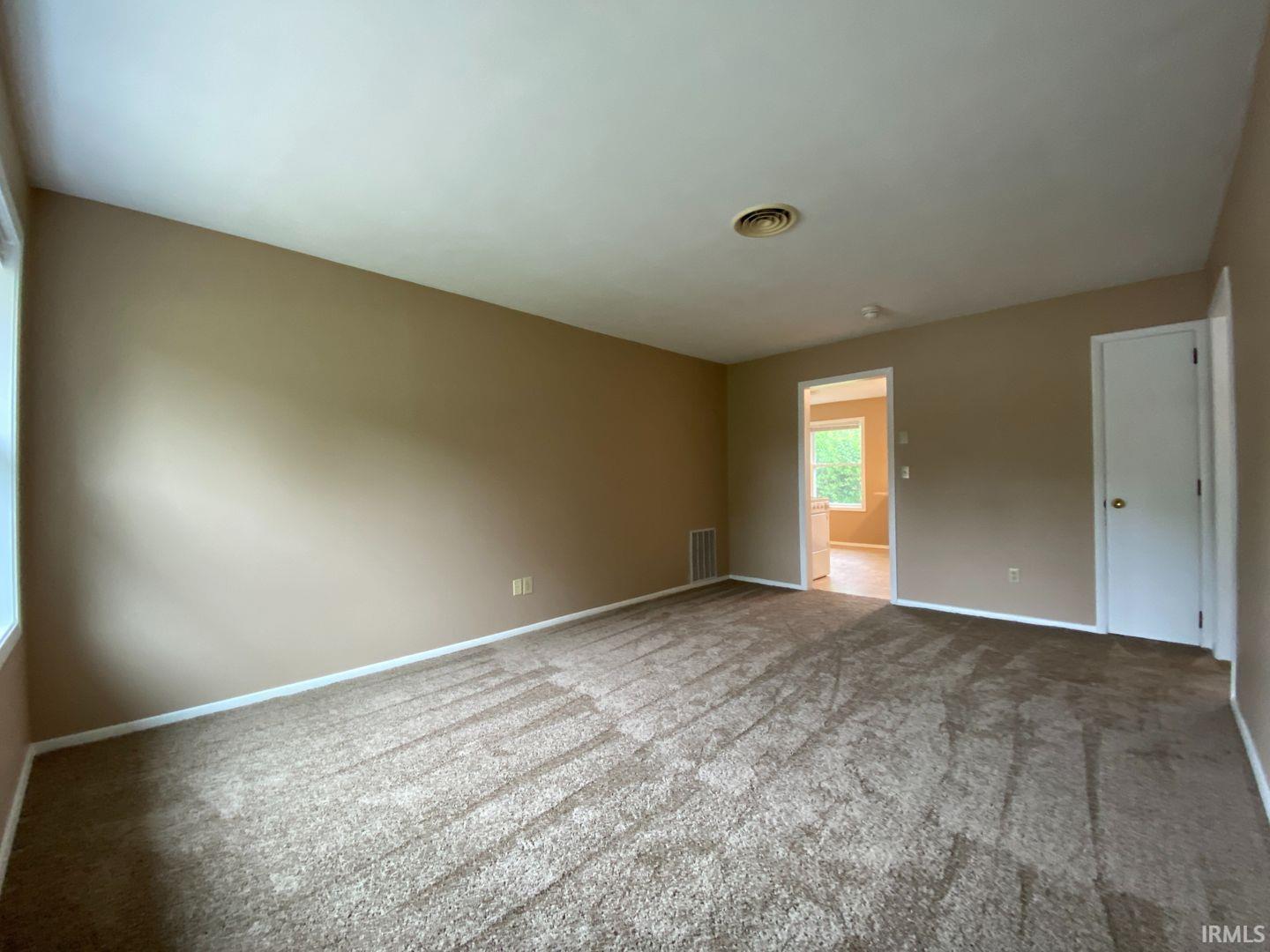 3900 South Rendy Lane Bloomington, IN 47403 - Photo 3 of 9