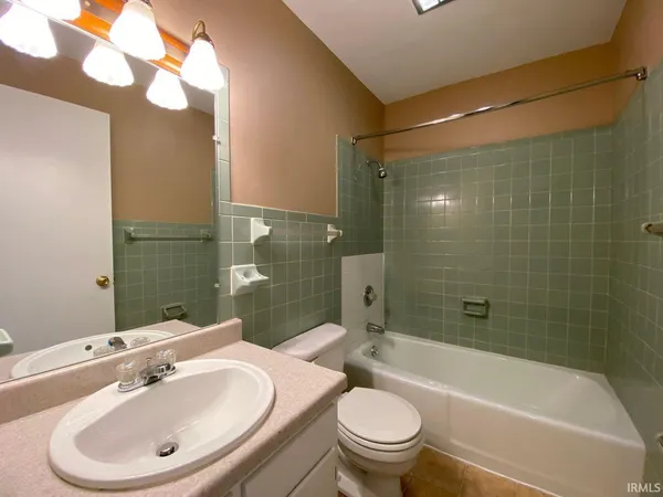 $1,200 | 3900 South Rendy Lane, Bloomington, IN 47403