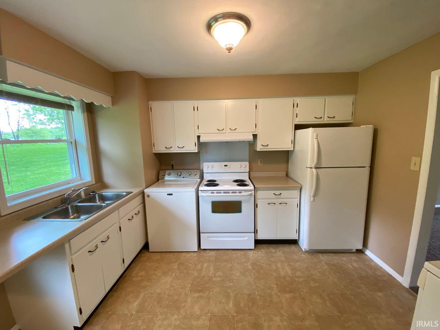 3900 South Rendy Lane Bloomington, IN 47403 - Photo 8 of 9