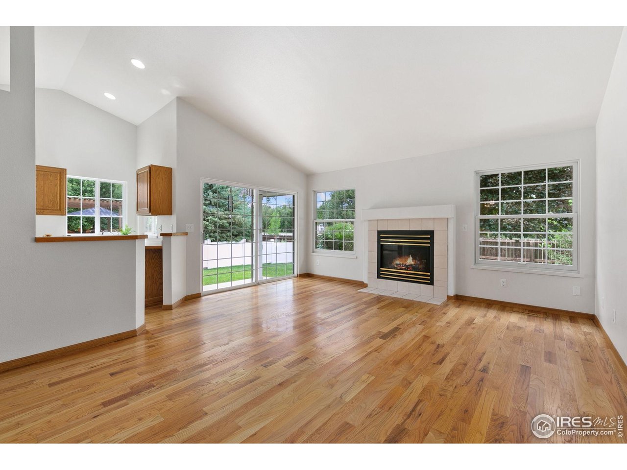 3024 Antelope Road Fort Collins, CO 80525 - Photo 5 of 20 Living room