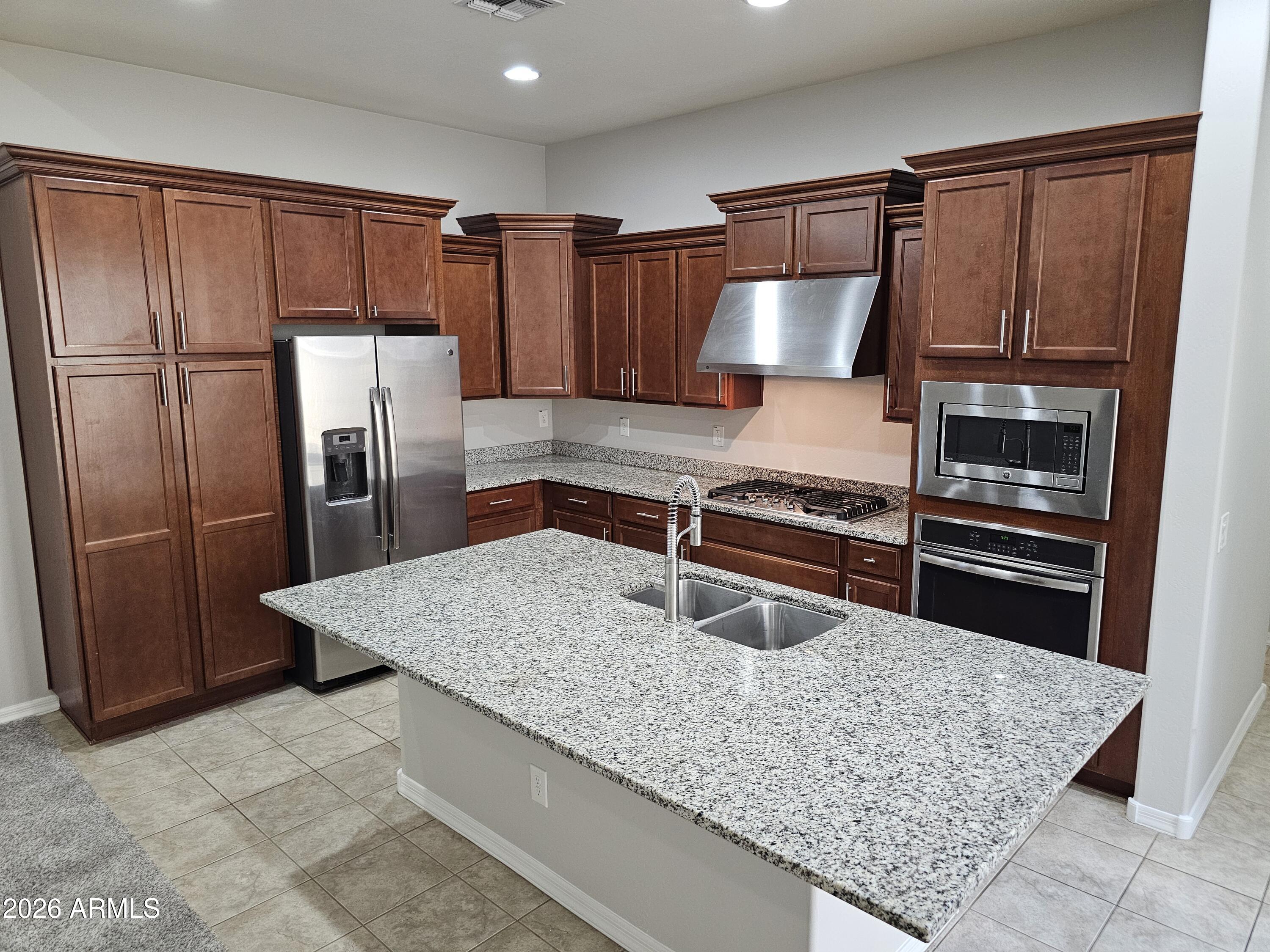 2253 South Wallrade Lane Gilbert, AZ 85295 - Photo 1 of 26 Wallrade Kitchen 5