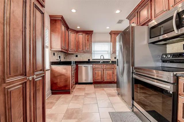 $454,500 | 5672 62nd Way North, St. Petersburg, FL 33709