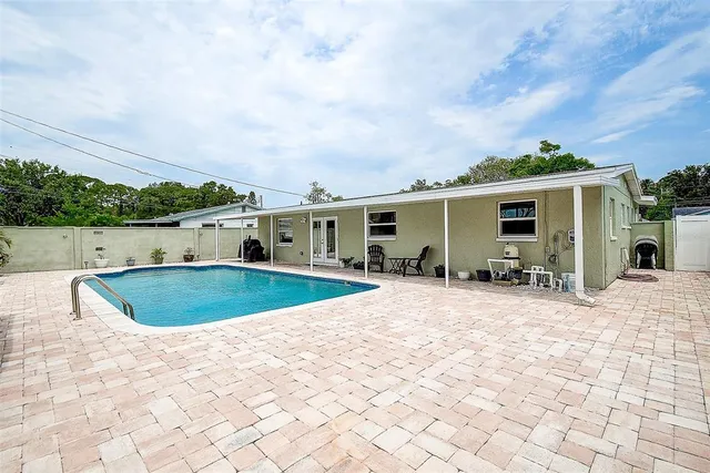 $454,500 | 5672 62nd Way North, St. Petersburg, FL 33709