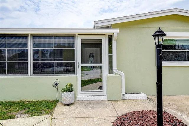 $454,500 | 5672 62nd Way North, St. Petersburg, FL 33709