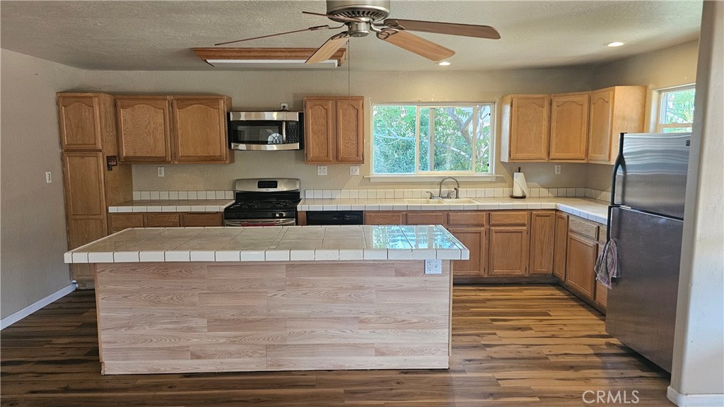 2240 Spring Valley Road Clearlake Oaks, CA 95423 - Photo 4 of 26 Gallery Image 4