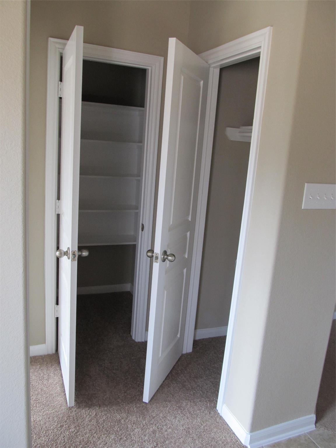 2310 Thunderbolt Peak Drive Rosharon, TX 77583 - Photo 14 of 27 a view of closet area