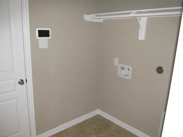 $2,150 | 2310 Thunderbolt Peak Drive, Rosharon, TX 77583