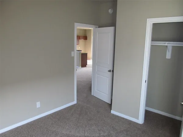 $2,150 | 2310 Thunderbolt Peak Drive, Rosharon, TX 77583