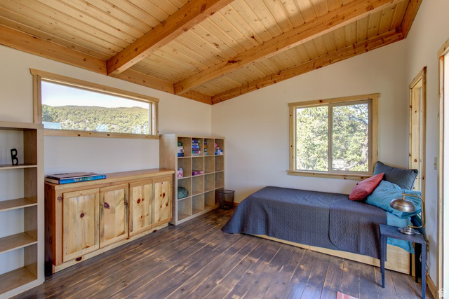 1390 South Flat Rabbit Road Teasdale, UT 84773 - Photo 38 of 50 Studio