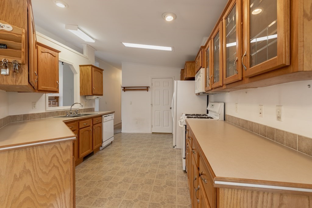 39 George's Loop Raynham, MA 02767 - Photo 20 of 41 Gallery Image 20