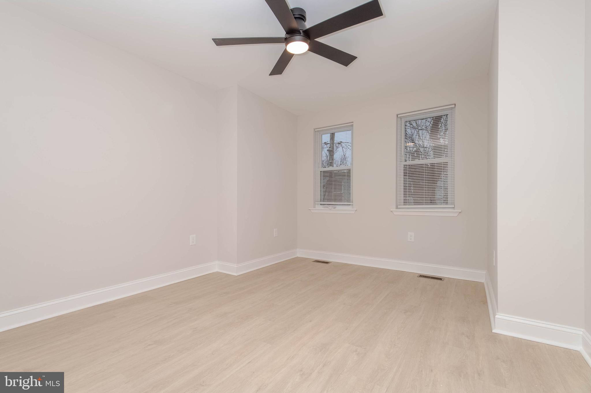 1654 Cliftview Avenue Baltimore, MD 21213 - Photo 21 of 37